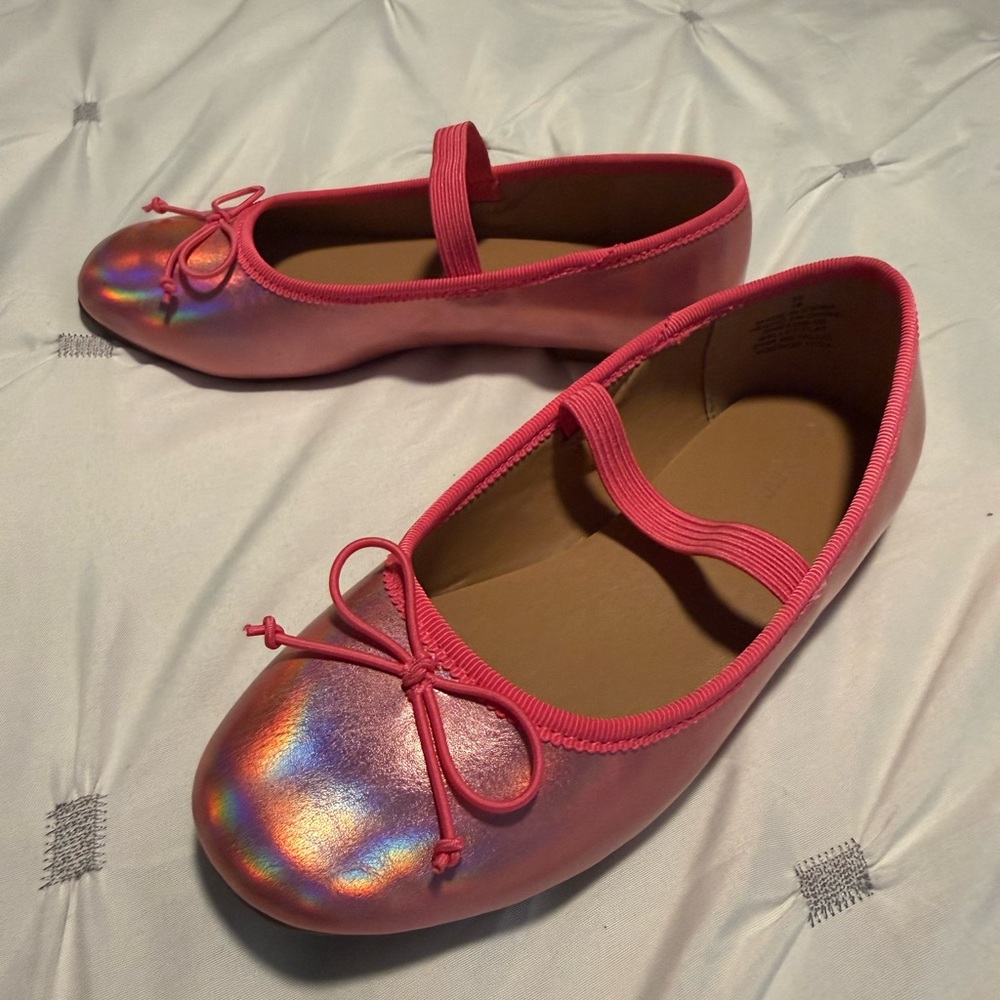 Girls' Pink Holographic Ballet Flats with Elastic Strap - Picture 3 of 7